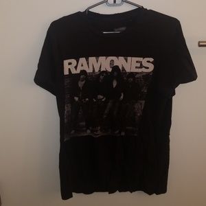 Divided H&M graphic tee